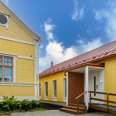 De Gamlas Hem Hotel & Restaurant オウル エクステリア 写真