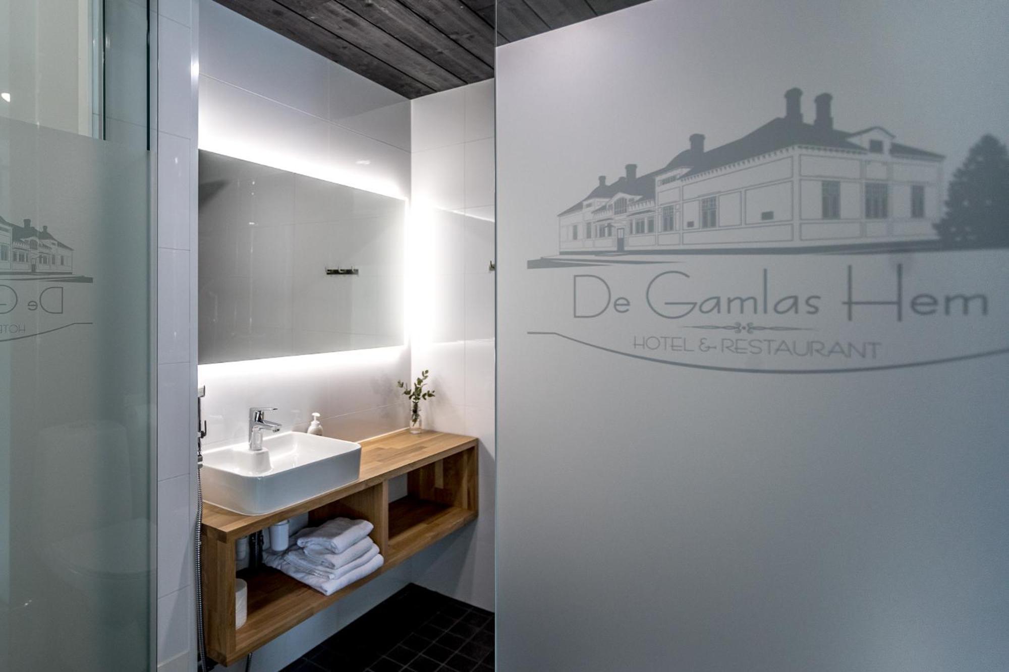 De Gamlas Hem Hotel & Restaurant オウル エクステリア 写真