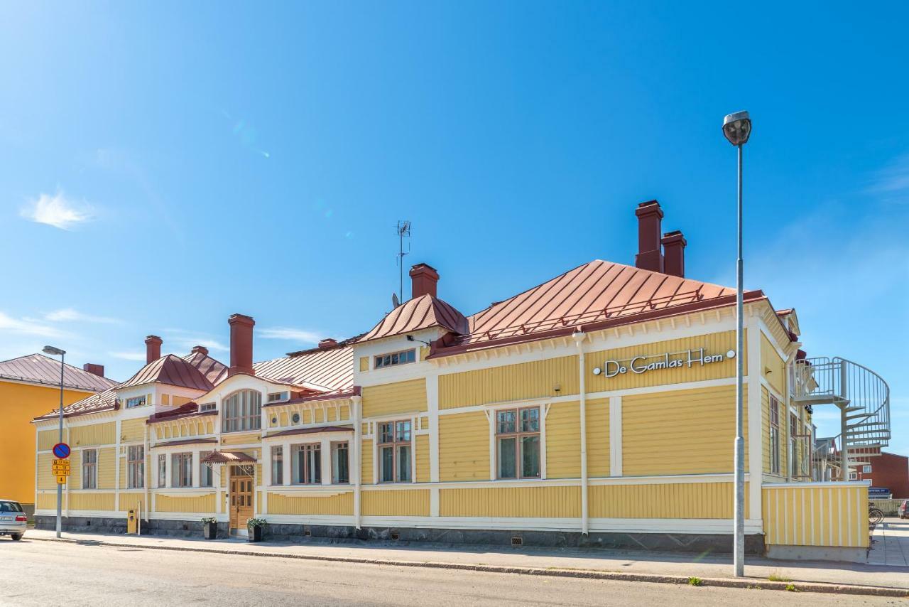 De Gamlas Hem Hotel & Restaurant オウル エクステリア 写真